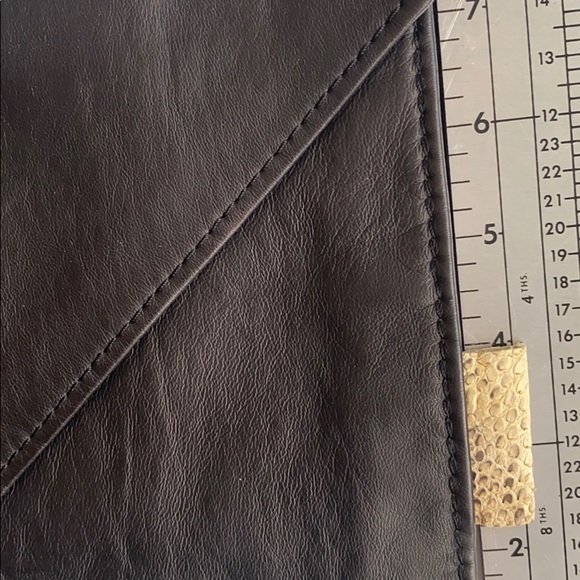 Clutch by JZAR Limited edition 
Hand made in Italy - Picture 6 of 9